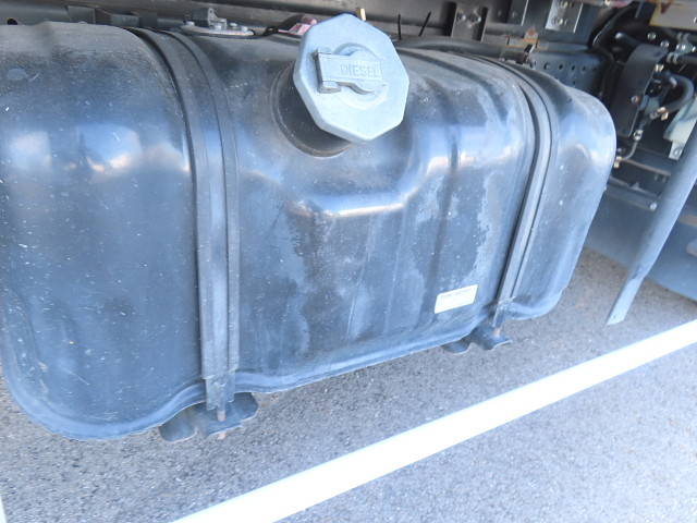 いすゞエルフ冷凍車（冷蔵車）小型（2t・3t）[写真15]