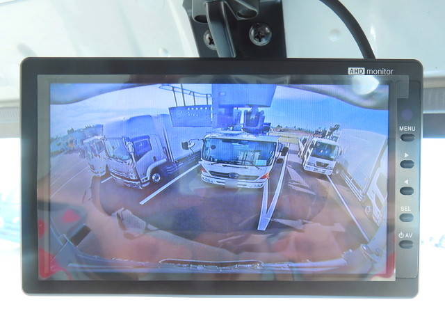 いすゞエルフ冷凍車（冷蔵車）小型（2t・3t）[写真25]