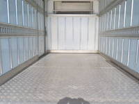 いすゞエルフ冷凍車（冷蔵車）小型（2t・3t）[写真30]