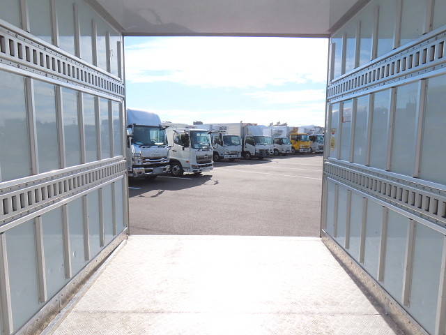 いすゞエルフ冷凍車（冷蔵車）小型（2t・3t）[写真30]