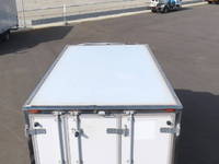 いすゞエルフ冷凍車（冷蔵車）小型（2t・3t）[写真08]