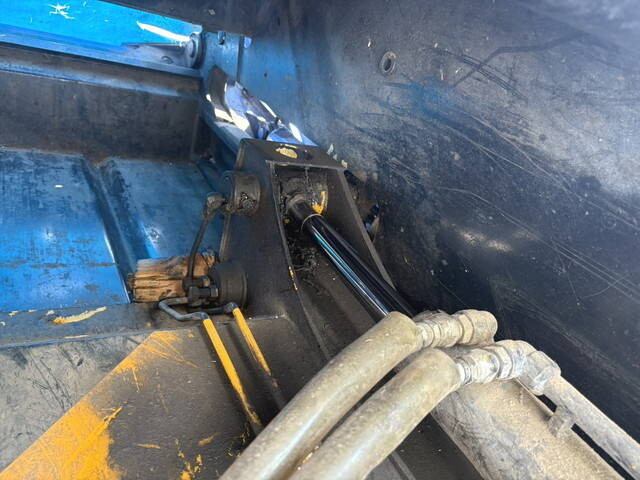 いすゞエルフパッカー車（塵芥車）小型（2t・3t）[写真13]