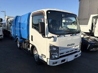 いすゞエルフパッカー車（塵芥車）小型（2t・3t）[写真01]