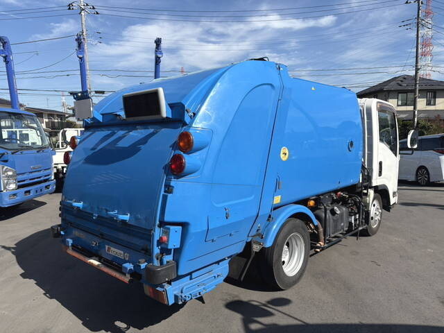 いすゞエルフパッカー車（塵芥車）小型（2t・3t）[写真04]