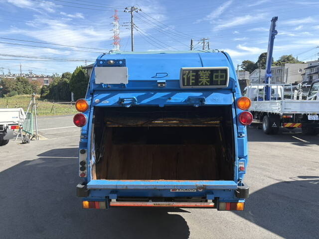 いすゞエルフパッカー車（塵芥車）小型（2t・3t）[写真09]
