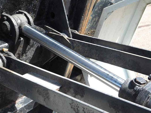 いすゞフォワードダンプ中型（4t）[写真14]