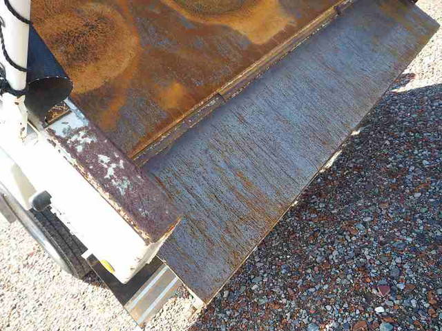 いすゞフォワードダンプ中型（4t）[写真18]