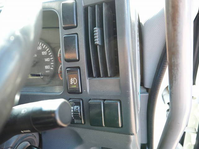 いすゞフォワードダンプ中型（4t）[写真36]