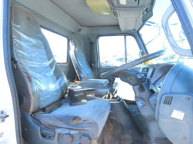 UDトラックスコンドルクレーン付小型（2t・3t）[写真17]