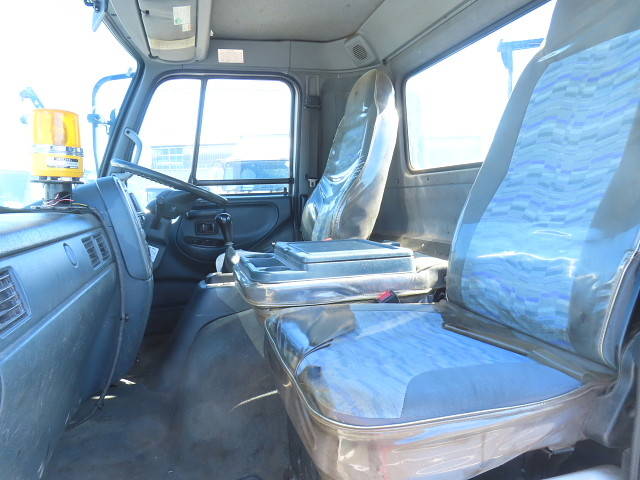 UDトラックスコンドルクレーン付小型（2t・3t）[写真18]