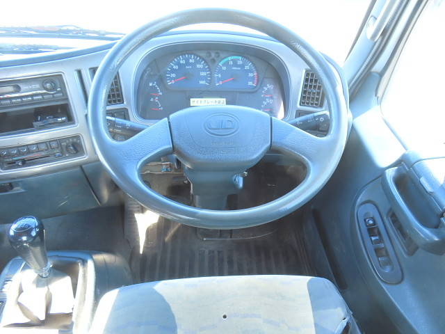 UDトラックスコンドルクレーン付小型（2t・3t）[写真19]