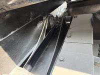 いすゞエルフパッカー車（塵芥車）小型（2t・3t）[写真13]