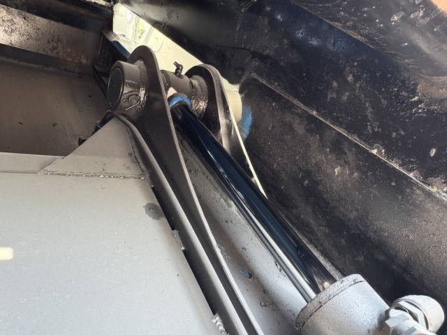 いすゞエルフパッカー車（塵芥車）小型（2t・3t）[写真13]