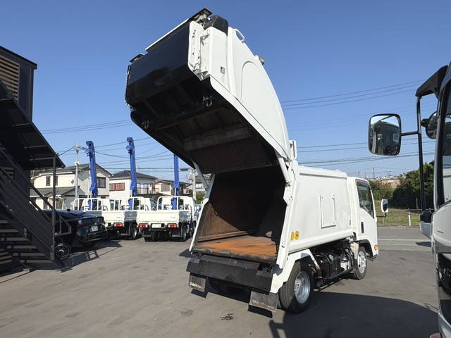 いすゞエルフパッカー車（塵芥車）小型（2t・3t）[写真16]