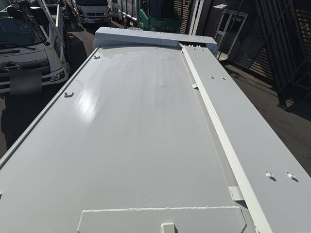 いすゞエルフパッカー車（塵芥車）小型（2t・3t）[写真24]