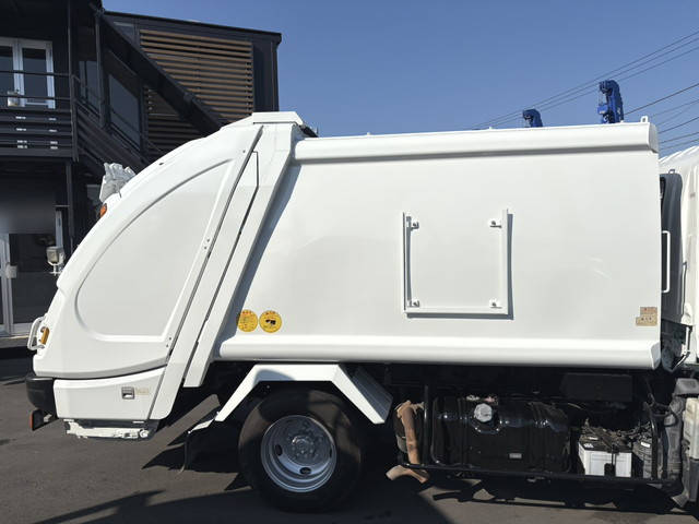 いすゞエルフパッカー車（塵芥車）小型（2t・3t）[写真06]