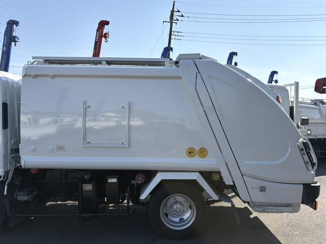いすゞエルフパッカー車（塵芥車）小型（2t・3t）[写真07]