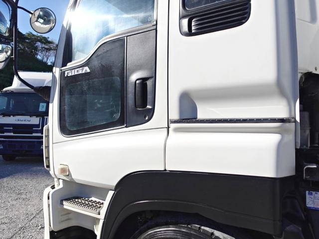 いすゞギガダンプ大型（10t）[写真11]