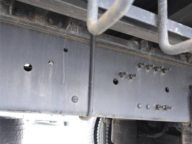 UDトラックスクオンアルミウイング大型（10t）[写真16]