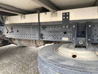 いすゞフォワード冷凍車（冷蔵車）中型（4t）[写真20]