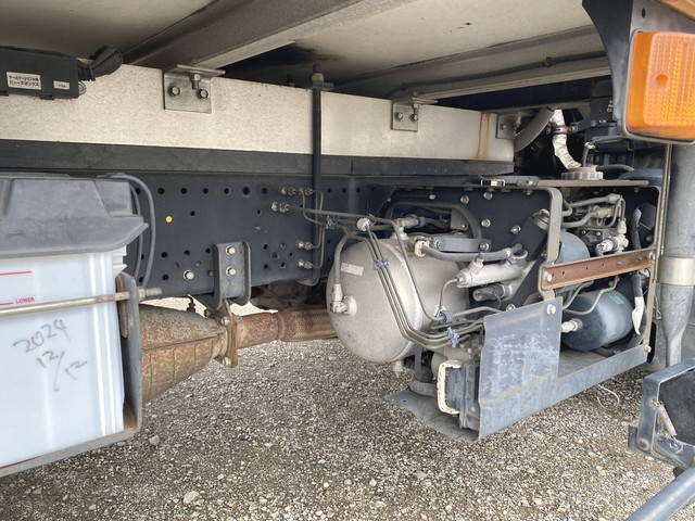 いすゞフォワード冷凍車（冷蔵車）中型（4t）[写真20]