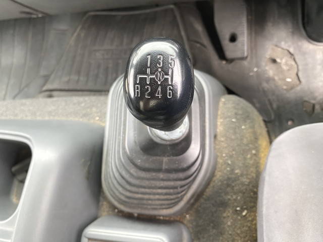 いすゞフォワード冷凍車（冷蔵車）中型（4t）[写真25]