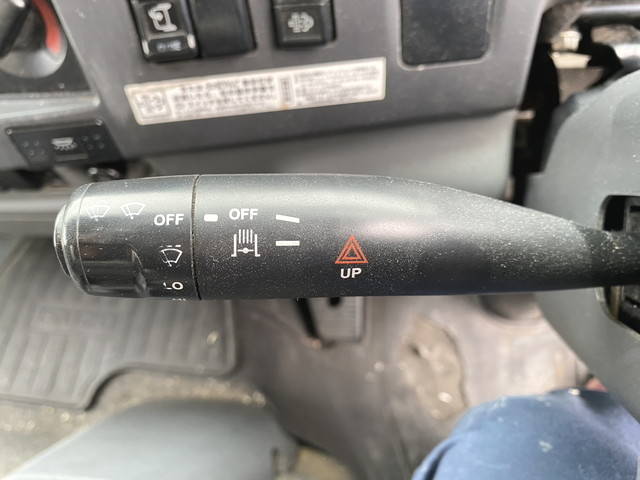 いすゞフォワード冷凍車（冷蔵車）中型（4t）[写真26]