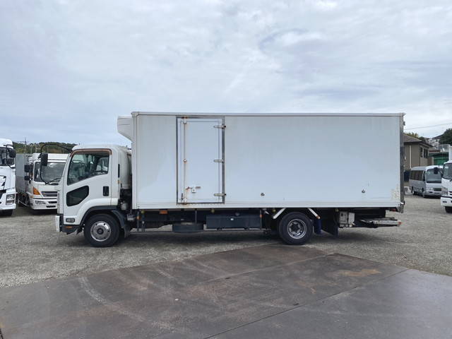 いすゞフォワード冷凍車（冷蔵車）中型（4t）[写真05]