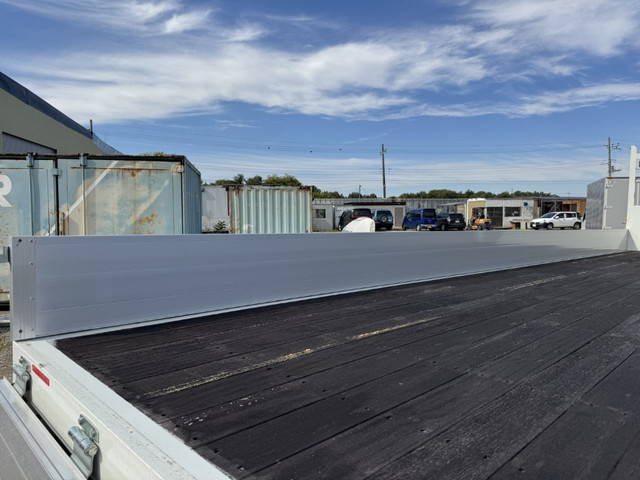 三菱ふそうファイタークレーン4段増トン（6t・8t）[写真13]