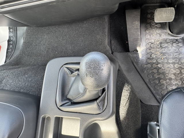 三菱ふそうファイタークレーン4段増トン（6t・8t）[写真22]