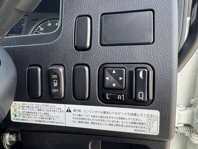 三菱ふそうファイタークレーン4段増トン（6t・8t）[写真25]