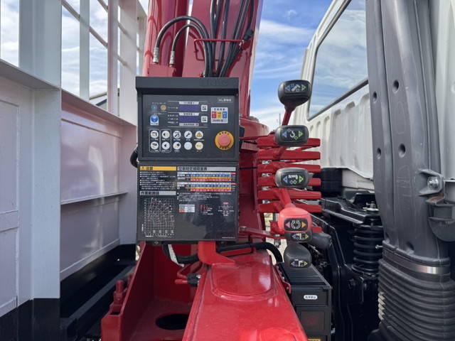 三菱ふそうファイタークレーン4段増トン（6t・8t）[写真08]