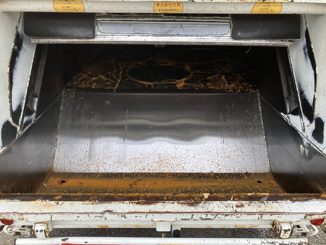 いすゞエルフパッカー車（塵芥車）小型（2t・3t）[写真10]