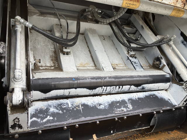 いすゞエルフパッカー車（塵芥車）小型（2t・3t）[写真12]