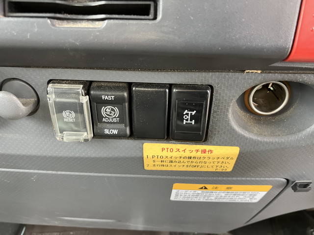 いすゞエルフパッカー車（塵芥車）小型（2t・3t）[写真38]