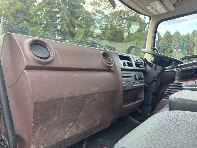 日野レンジャーダンプ中型（4t）[写真19]