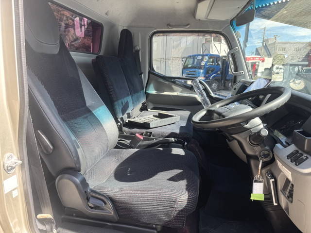 三菱ふそうキャンターセーフティローダー小型（2t・3t）[写真16]