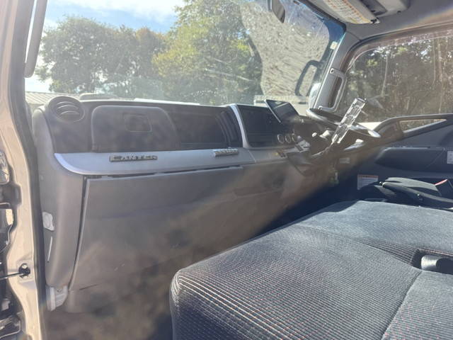 三菱ふそうキャンターセーフティローダー小型（2t・3t）[写真22]