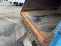 日野レンジャーパッカー車（塵芥車）中型（4t）[写真16]