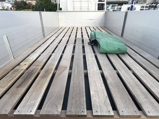 いすゞエルフアルミブロック小型（2t・3t）[写真12]