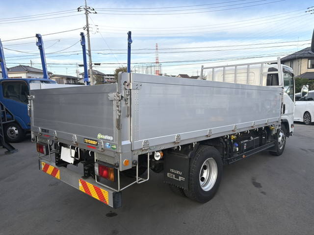 いすゞエルフアルミブロック小型（2t・3t）[写真04]