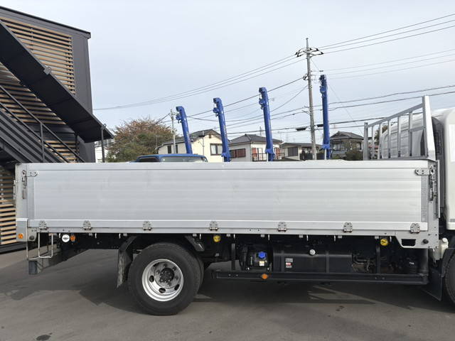 いすゞエルフアルミブロック小型（2t・3t）[写真06]