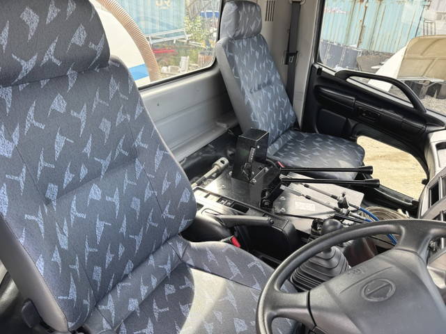 日野レンジャー散水車中型（4t）[写真20]