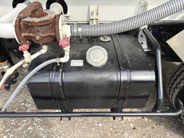 日野レンジャー散水車中型（4t）[写真30]