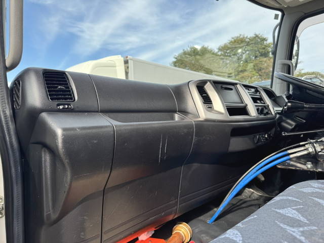 日野レンジャー散水車中型（4t）[写真06]