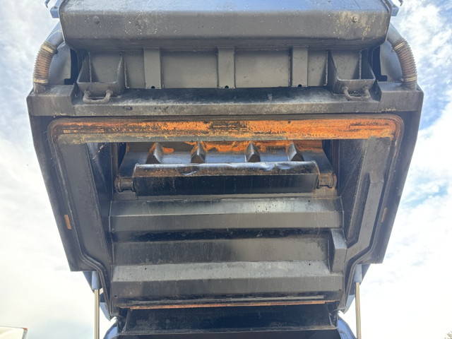 日野デュトロパッカー車（塵芥車）小型（2t・3t）[写真13]