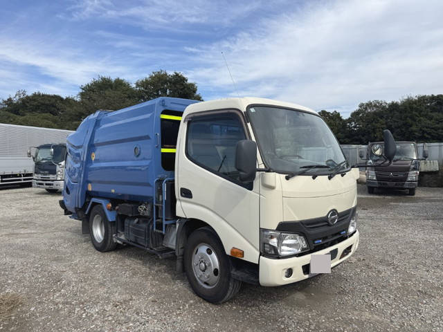 日野デュトロパッカー車（塵芥車）小型（2t・3t）[写真03]