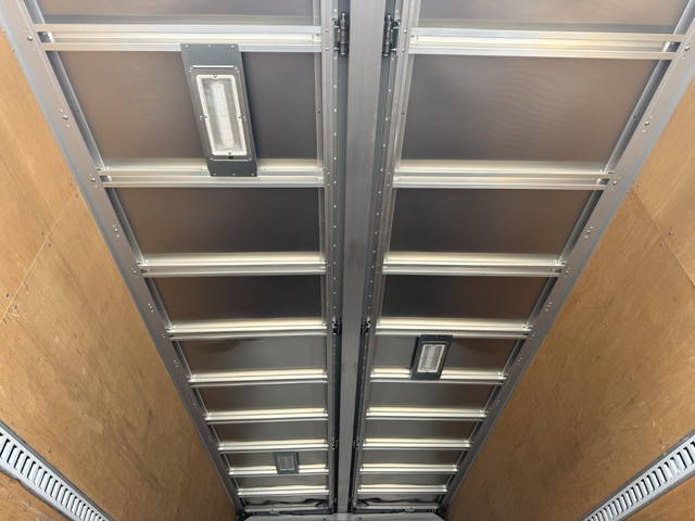 日野レンジャーアルミウイング中型（4t）[写真21]