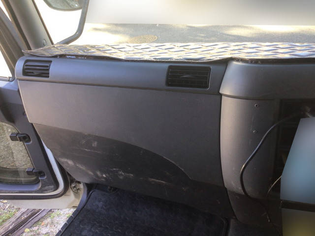 三菱ふそうファイタークレーン4段中型（4t）[写真37]