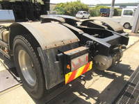 UDトラックスクオントレーラーヘッド（トラクターヘッド）大型（10t）[写真12]